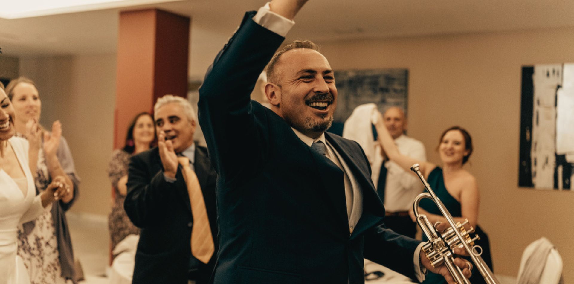 Música para una ceremonia civil con trompeta: momentos y piezas que funcionan